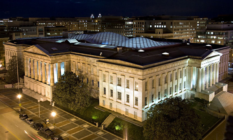 dc_national_portrait_gallery_night